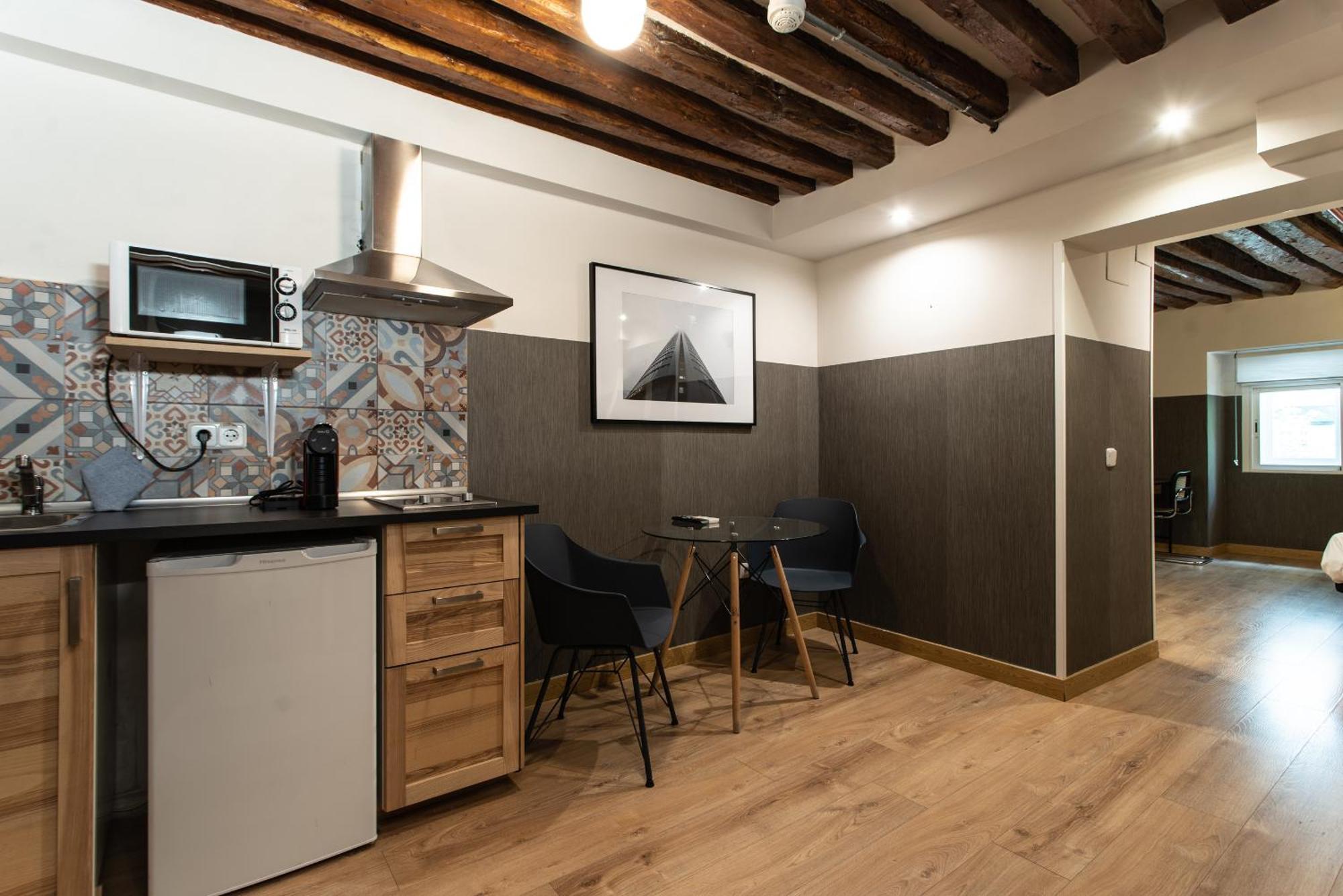 Suites You Zinc — Photos 3